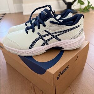 NWT ASICS kids tennis shoes
